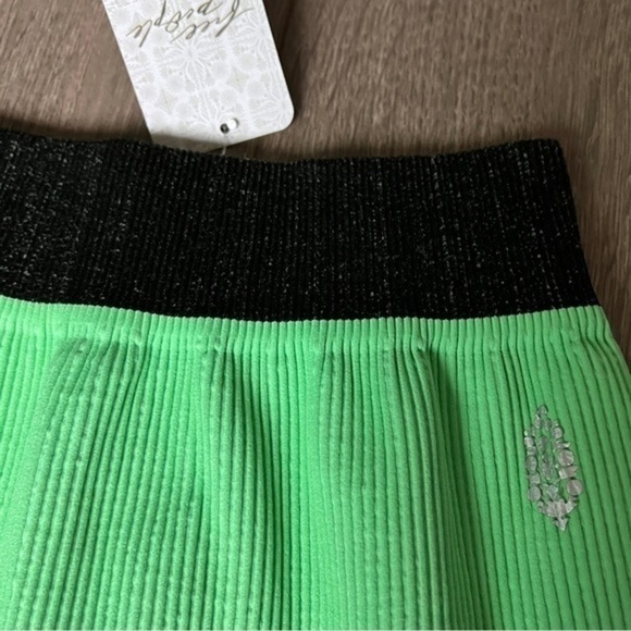 Free People Movement Prajna Seamless Shorts In Fresh Cut Size M/L - Picture 3 of 15